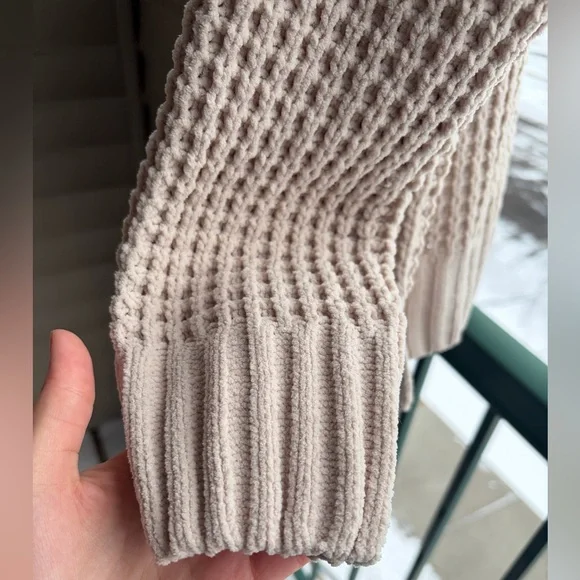 🆕 Pink Rose Blush Chenille Waffle Knit Oversized Sweater XS Cozy Ribbed Hem Chic - Picture 12 of 17